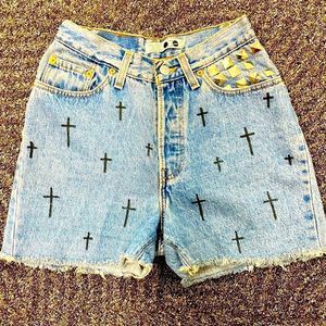 Levi’s Batoko Reworked Cross and Studs Denim Jean Shorts 26”W